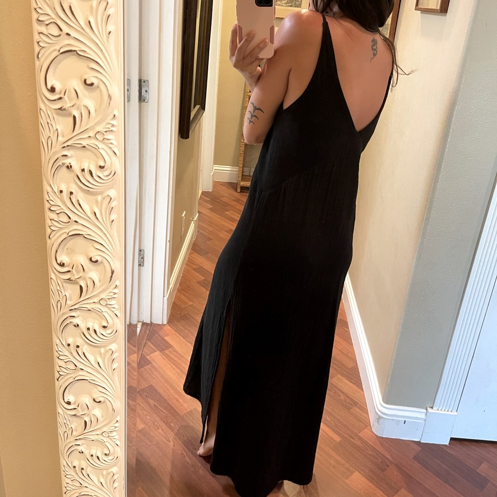 Maurie and Eve deep v maxi